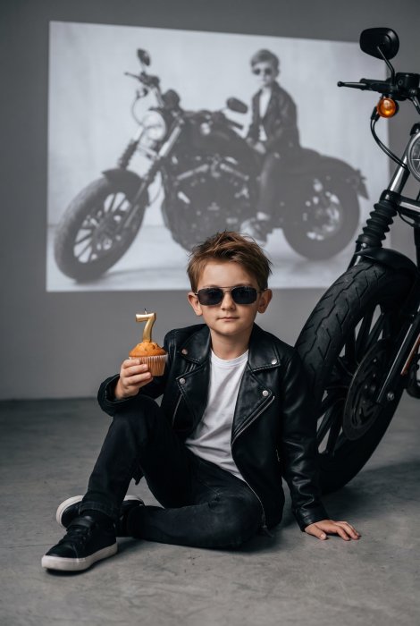 Готовый промпт №26767 для детской нейрофотосессии