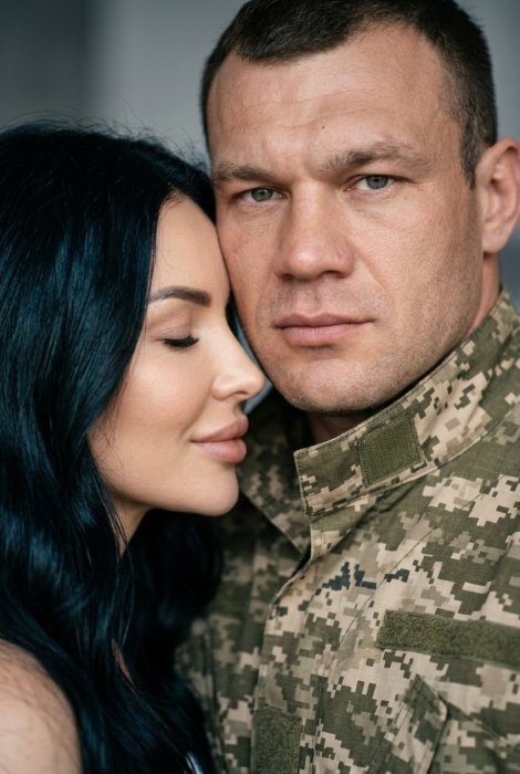 Промпт №27090 для парной нейрофотосессии